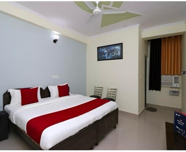 Hotel Aditya Residency Near Sector 63 Metro Station Noida Dış mekan fotoğraf