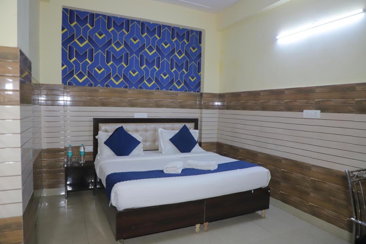 Hotel Aditya Residency Near Sector 63 Metro Station Noida Dış mekan fotoğraf