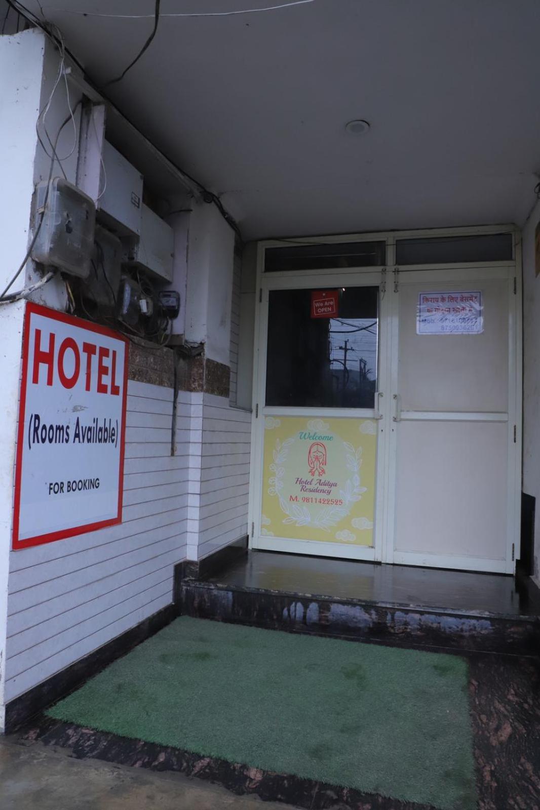 Hotel Aditya Residency Near Sector 63 Metro Station Noida Dış mekan fotoğraf